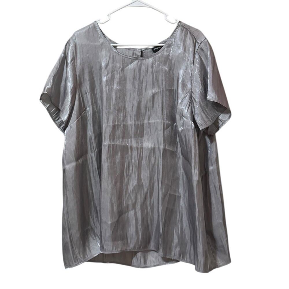 Torrid Women Abbey Iridescent flutter sleeve top 2X Silver Blouse Metallic NWT